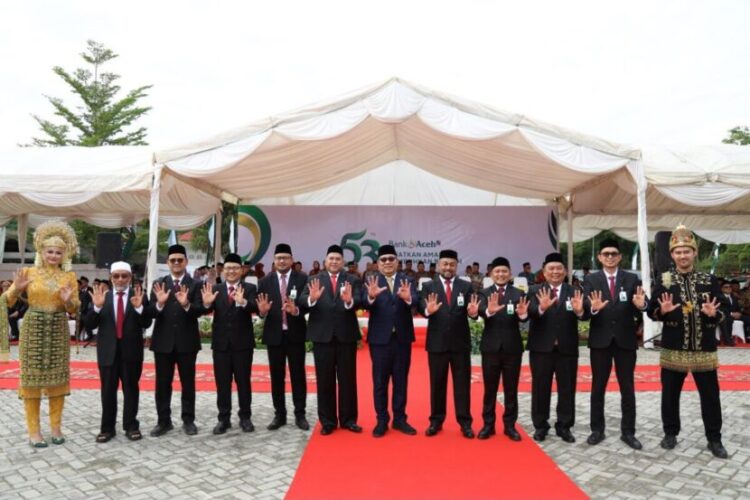 Ⓒ Hak cipta foto di atas dikembalikan sesungguhnya kepada pemilik foto Ⓒ Hak cipta foto di atas dikembalikan sesungguhnya kepada pemilik foto