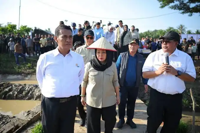 Ⓒ Hak cipta foto di atas dikembalikan sesungguhnya kepada pemilik foto Ⓒ Hak cipta foto di atas dikembalikan sesungguhnya kepada pemilik foto