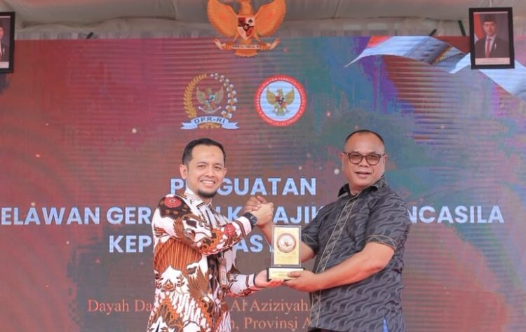 Ⓒ Hak cipta foto di atas dikembalikan sesungguhnya kepada pemilik foto