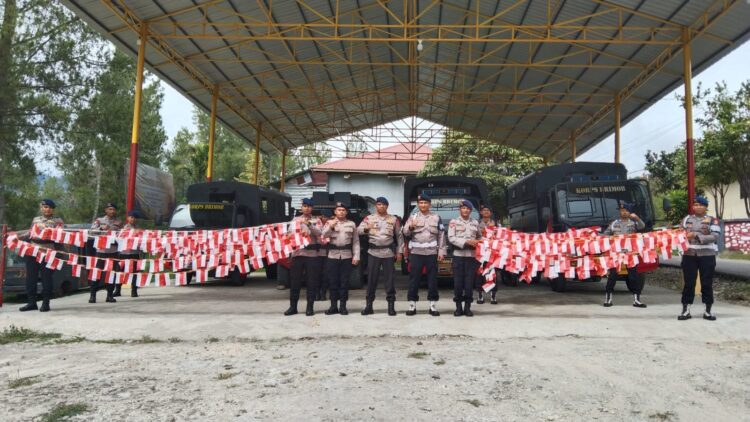 Ⓒ Hak cipta foto di atas dikembalikan sesungguhnya kepada pemilik foto Ⓒ Hak cipta foto di atas dikembalikan sesungguhnya kepada pemilik foto