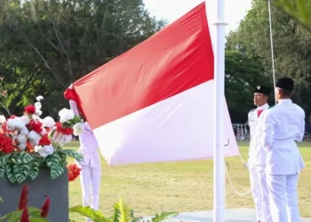 Upacara Penurunan Bendera HUT ke-81 RI di Sabang Khidmat