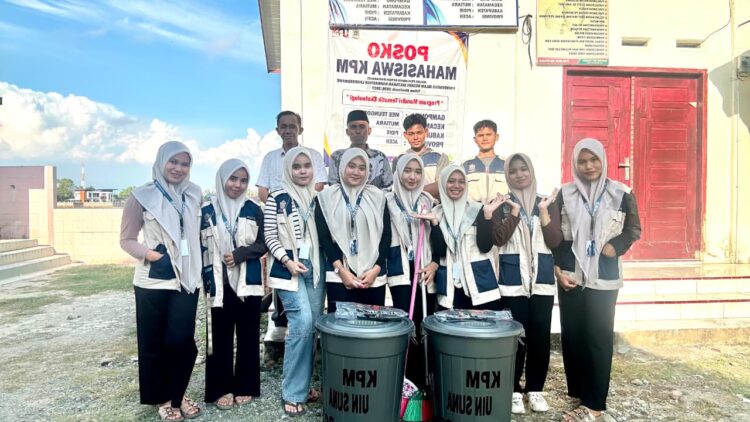 Ⓒ Hak cipta foto di atas dikembalikan sesungguhnya kepada pemilik foto Ⓒ Hak cipta foto di atas dikembalikan sesungguhnya kepada pemilik foto