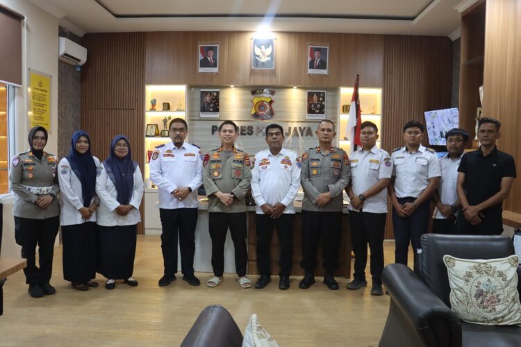 Ⓒ Hak cipta foto di atas dikembalikan sesungguhnya kepada pemilik foto Ⓒ Hak cipta foto di atas dikembalikan sesungguhnya kepada pemilik foto