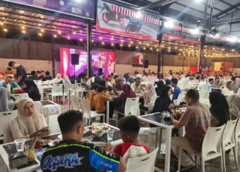Ⓒ Hak cipta foto di atas dikembalikan sesungguhnya kepada pemilik foto Ⓒ Hak cipta foto di atas dikembalikan sesungguhnya kepada pemilik foto