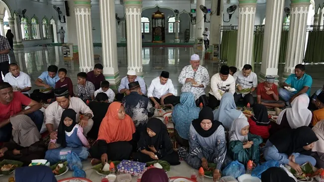 Ⓒ Hak cipta foto di atas dikembalikan sesungguhnya kepada pemilik foto Ⓒ Hak cipta foto di atas dikembalikan sesungguhnya kepada pemilik foto