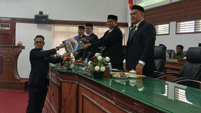 Ⓒ Hak cipta foto di atas dikembalikan sesungguhnya kepada pemilik foto Ⓒ Hak cipta foto di atas dikembalikan sesungguhnya kepada pemilik foto