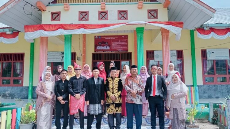 Ⓒ Hak cipta foto di atas dikembalikan sesungguhnya kepada pemilik foto Ⓒ Hak cipta foto di atas dikembalikan sesungguhnya kepada pemilik foto
