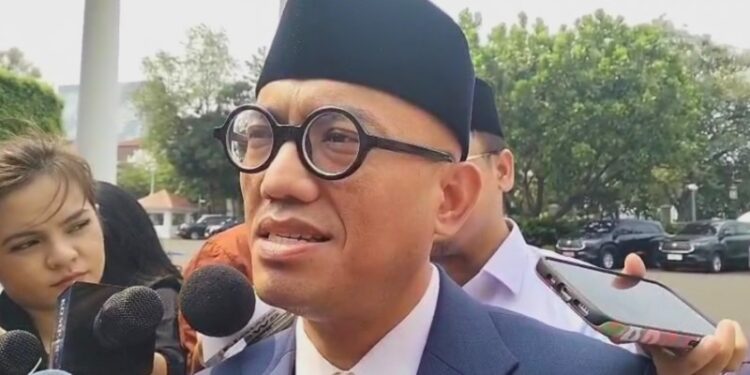 Ⓒ Hak cipta foto di atas dikembalikan sesungguhnya kepada pemilik foto Ⓒ Hak cipta foto di atas dikembalikan sesungguhnya kepada pemilik foto