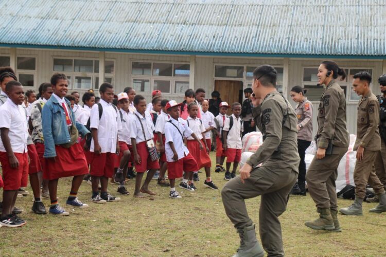 Ⓒ Hak cipta foto di atas dikembalikan sesungguhnya kepada pemilik foto