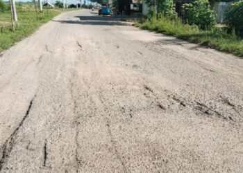 Jalan Lamgapang–Rumpet Rusak dan Berdebu, Mahasiswa Keluhkan Risiko Keselamatan