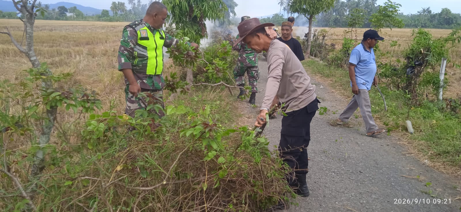 Ⓒ Hak cipta foto di atas dikembalikan sesungguhnya kepada pemilik foto Ⓒ Hak cipta foto di atas dikembalikan sesungguhnya kepada pemilik foto