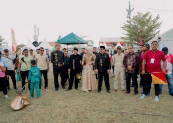 Ⓒ Hak cipta foto di atas dikembalikan sesungguhnya kepada pemilik foto Ⓒ Hak cipta foto di atas dikembalikan sesungguhnya kepada pemilik foto