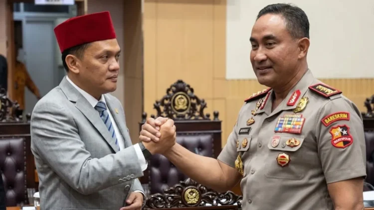 Ⓒ Hak cipta foto di atas dikembalikan sesungguhnya kepada pemilik foto Ⓒ Hak cipta foto di atas dikembalikan sesungguhnya kepada pemilik foto