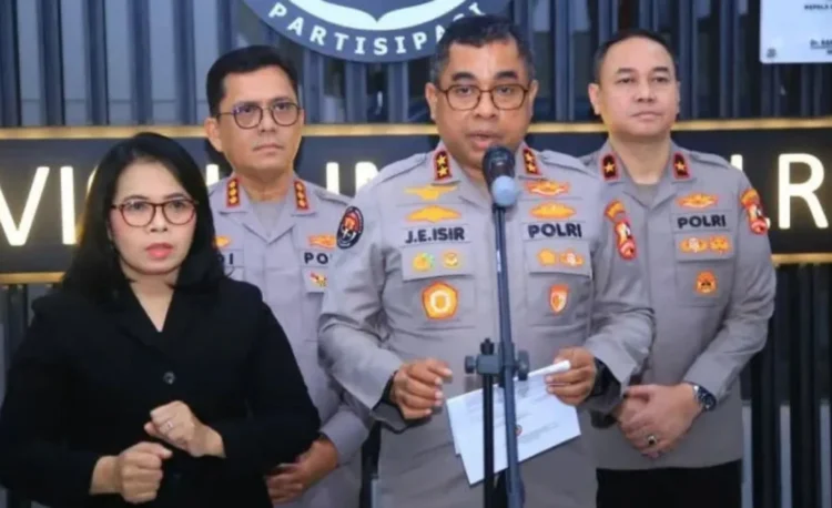 Ⓒ Hak cipta foto di atas dikembalikan sesungguhnya kepada pemilik foto Ⓒ Hak cipta foto di atas dikembalikan sesungguhnya kepada pemilik foto
