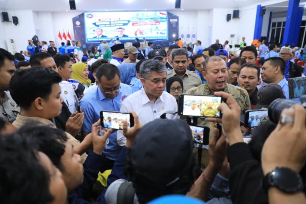 Ⓒ Hak cipta foto di atas dikembalikan sesungguhnya kepada pemilik foto Ⓒ Hak cipta foto di atas dikembalikan sesungguhnya kepada pemilik foto