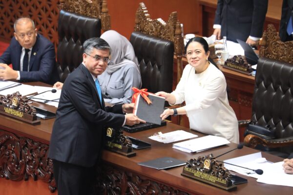 Ⓒ Hak cipta foto di atas dikembalikan sesungguhnya kepada pemilik foto Ⓒ Hak cipta foto di atas dikembalikan sesungguhnya kepada pemilik foto