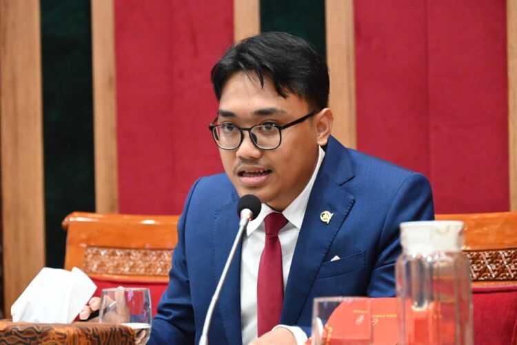 Ⓒ Hak cipta foto di atas dikembalikan sesungguhnya kepada pemilik foto Ⓒ Hak cipta foto di atas dikembalikan sesungguhnya kepada pemilik foto