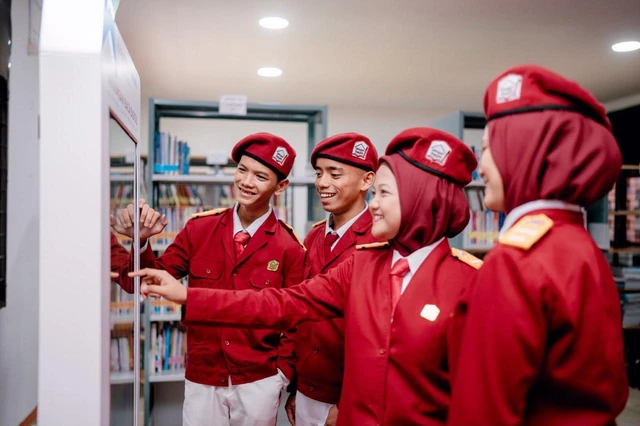 Ⓒ Hak cipta foto di atas dikembalikan sesungguhnya kepada pemilik foto Ⓒ Hak cipta foto di atas dikembalikan sesungguhnya kepada pemilik foto