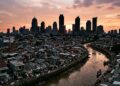 Antara Whoosh dan Kali Keruh: Menelanjangi Jakarta