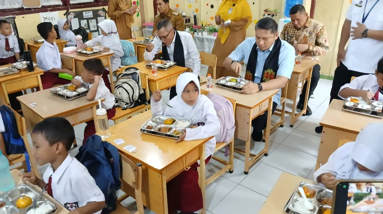 Ⓒ Hak cipta foto di atas dikembalikan sesungguhnya kepada pemilik foto Ⓒ Hak cipta foto di atas dikembalikan sesungguhnya kepada pemilik foto
