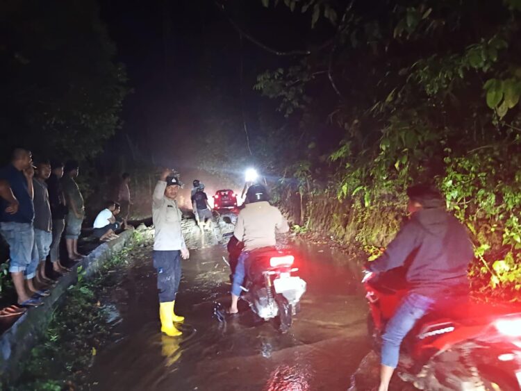 Ⓒ Hak cipta foto di atas dikembalikan sesungguhnya kepada pemilik foto Ⓒ Hak cipta foto di atas dikembalikan sesungguhnya kepada pemilik foto