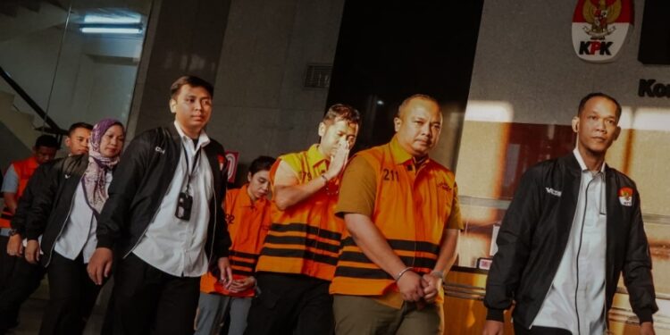 Ⓒ Hak cipta foto di atas dikembalikan sesungguhnya kepada pemilik foto Ⓒ Hak cipta foto di atas dikembalikan sesungguhnya kepada pemilik foto