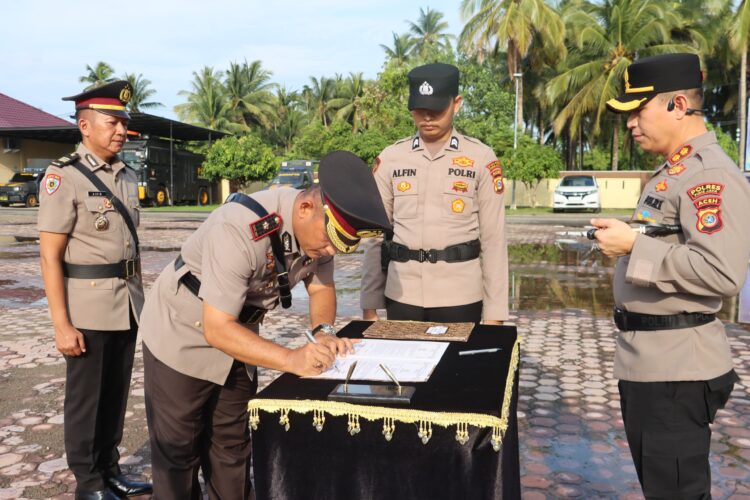 Ⓒ Hak cipta foto di atas dikembalikan sesungguhnya kepada pemilik foto Ⓒ Hak cipta foto di atas dikembalikan sesungguhnya kepada pemilik foto