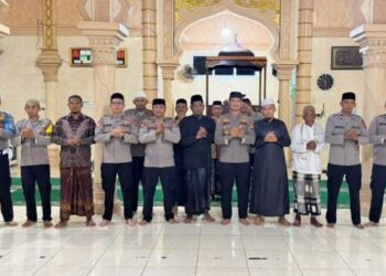Ⓒ Hak cipta foto di atas dikembalikan sesungguhnya kepada pemilik foto Ⓒ Hak cipta foto di atas dikembalikan sesungguhnya kepada pemilik foto
