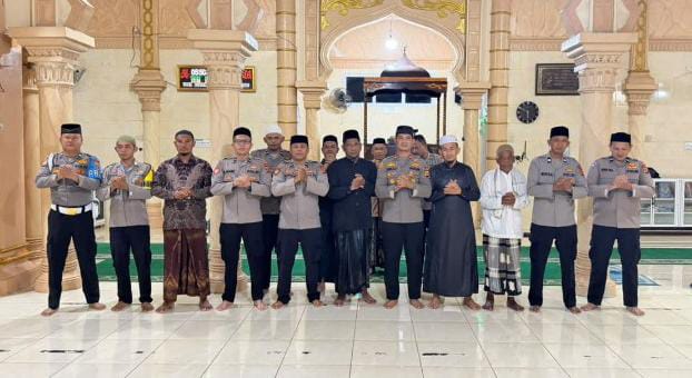 Ⓒ Hak cipta foto di atas dikembalikan sesungguhnya kepada pemilik foto Ⓒ Hak cipta foto di atas dikembalikan sesungguhnya kepada pemilik foto