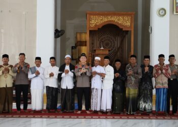 Ⓒ Hak cipta foto di atas dikembalikan sesungguhnya kepada pemilik foto Ⓒ Hak cipta foto di atas dikembalikan sesungguhnya kepada pemilik foto