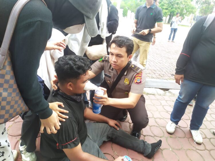 Ⓒ Hak cipta foto di atas dikembalikan sesungguhnya kepada pemilik foto Ⓒ Hak cipta foto di atas dikembalikan sesungguhnya kepada pemilik foto