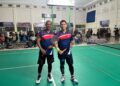 Kapolres Pidie Jaya AKBP Tendri Wardi bertanding dalam kejuaraan bulutangkis PB2M Cup Ke-II Tahun 2026 di GOR Pidie Jaya.