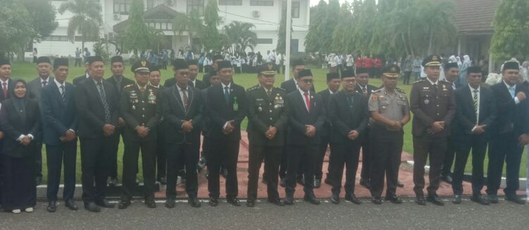 Ⓒ Hak cipta foto di atas dikembalikan sesungguhnya kepada pemilik foto Ⓒ Hak cipta foto di atas dikembalikan sesungguhnya kepada pemilik foto