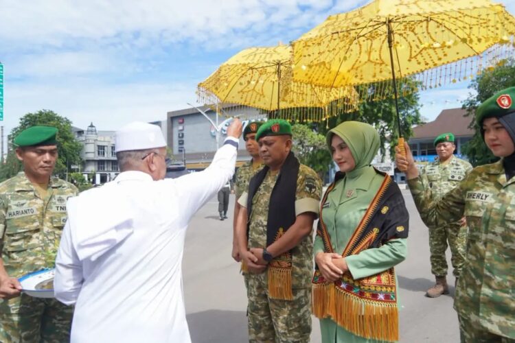 Ⓒ Hak cipta foto di atas dikembalikan sesungguhnya kepada pemilik foto Ⓒ Hak cipta foto di atas dikembalikan sesungguhnya kepada pemilik foto